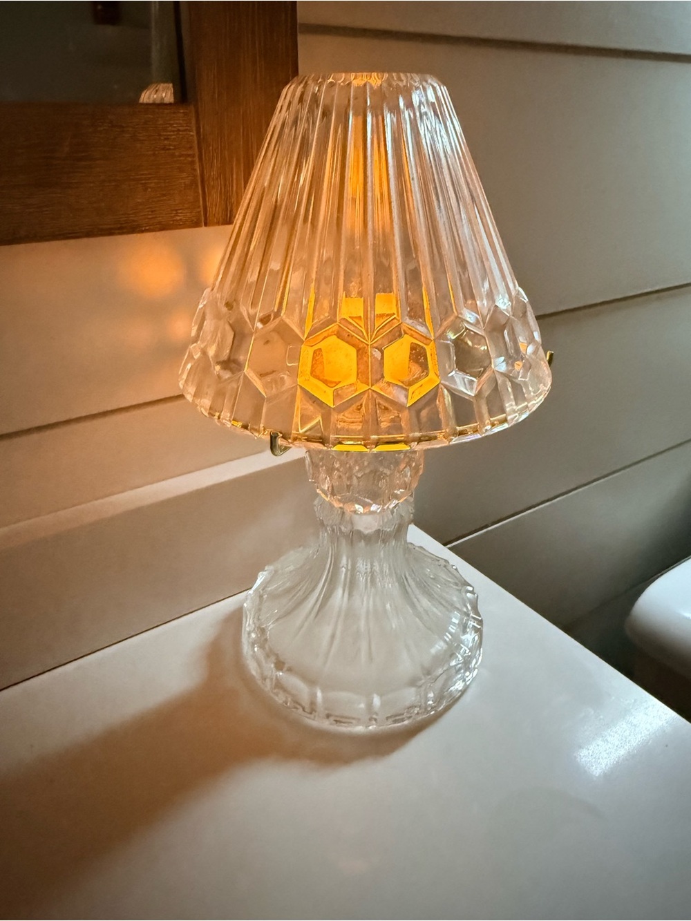 PartyLite Astoria Crystal Fairy Lamp Complete with Brass Ring P7761 - Picture 2 of 8
